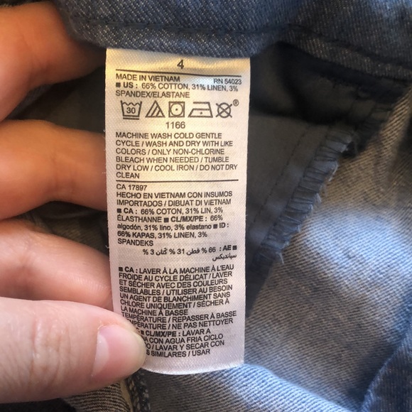 Old Navy Pixie Pants - Picture 5 of 6